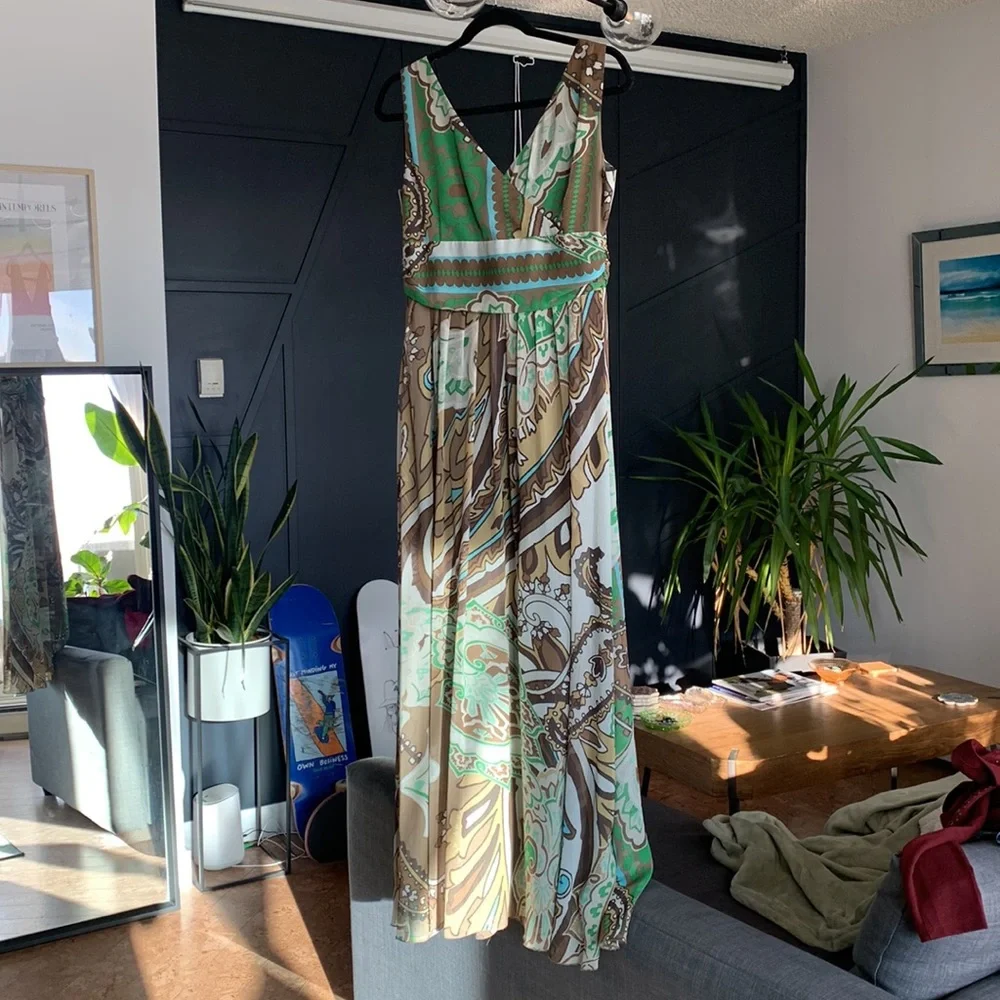 Green Print Long Gown - Picture 3 of 4